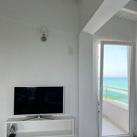 Beach Side Penthouse * Golem (Tirana)